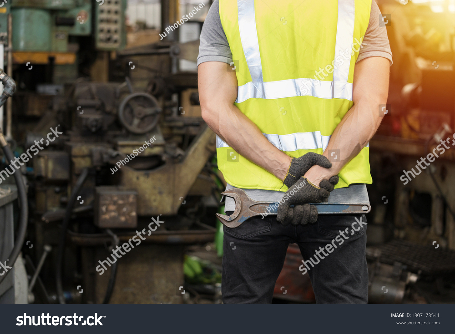 Heavy Vehicle Maintenance on the Job Site: Keeping Your Fleet Running - section_2